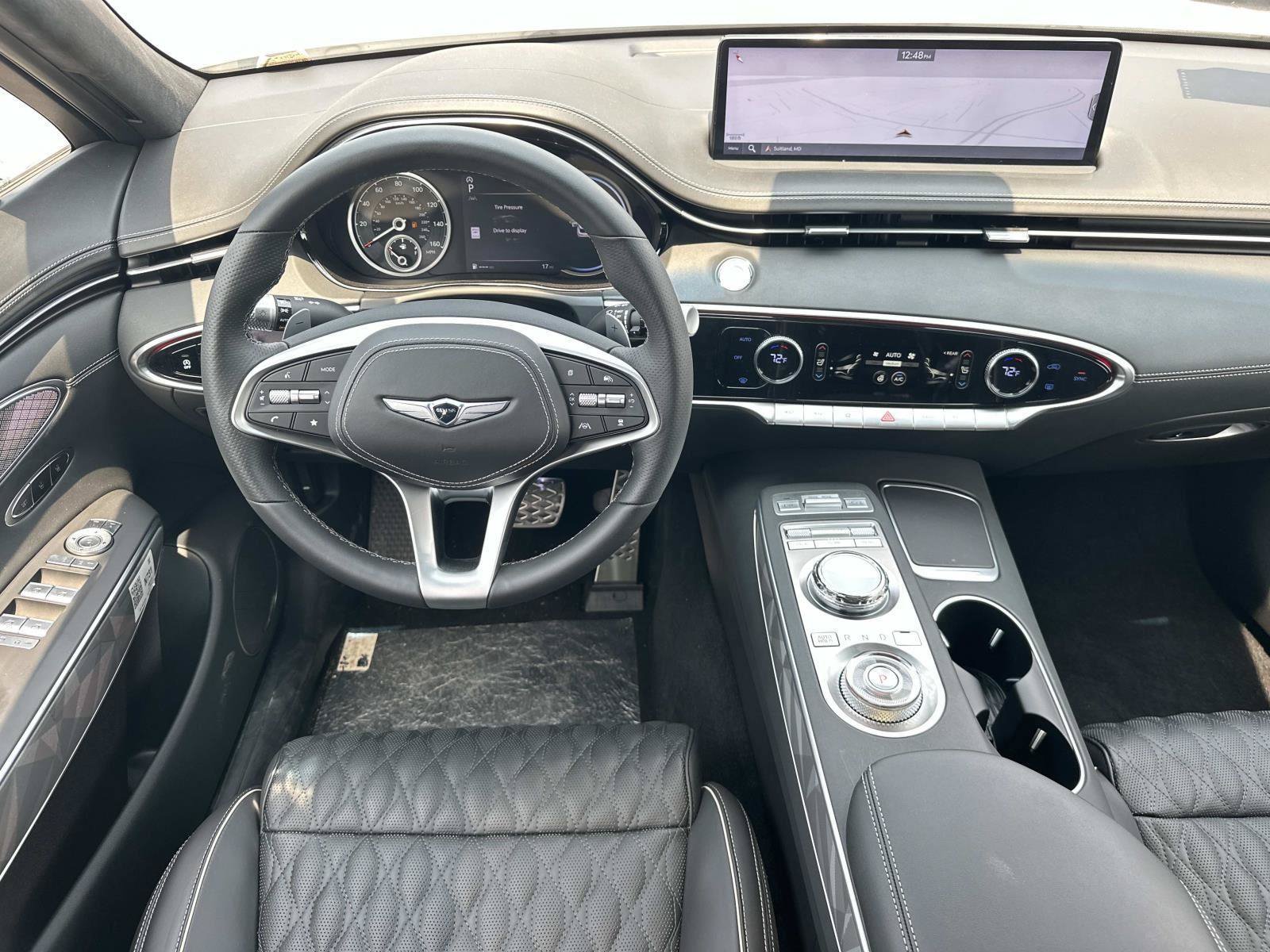 Used 2025 Genesis GV70 3.5T Sport w/ Sport Advanced Package AWD/4WD image 27