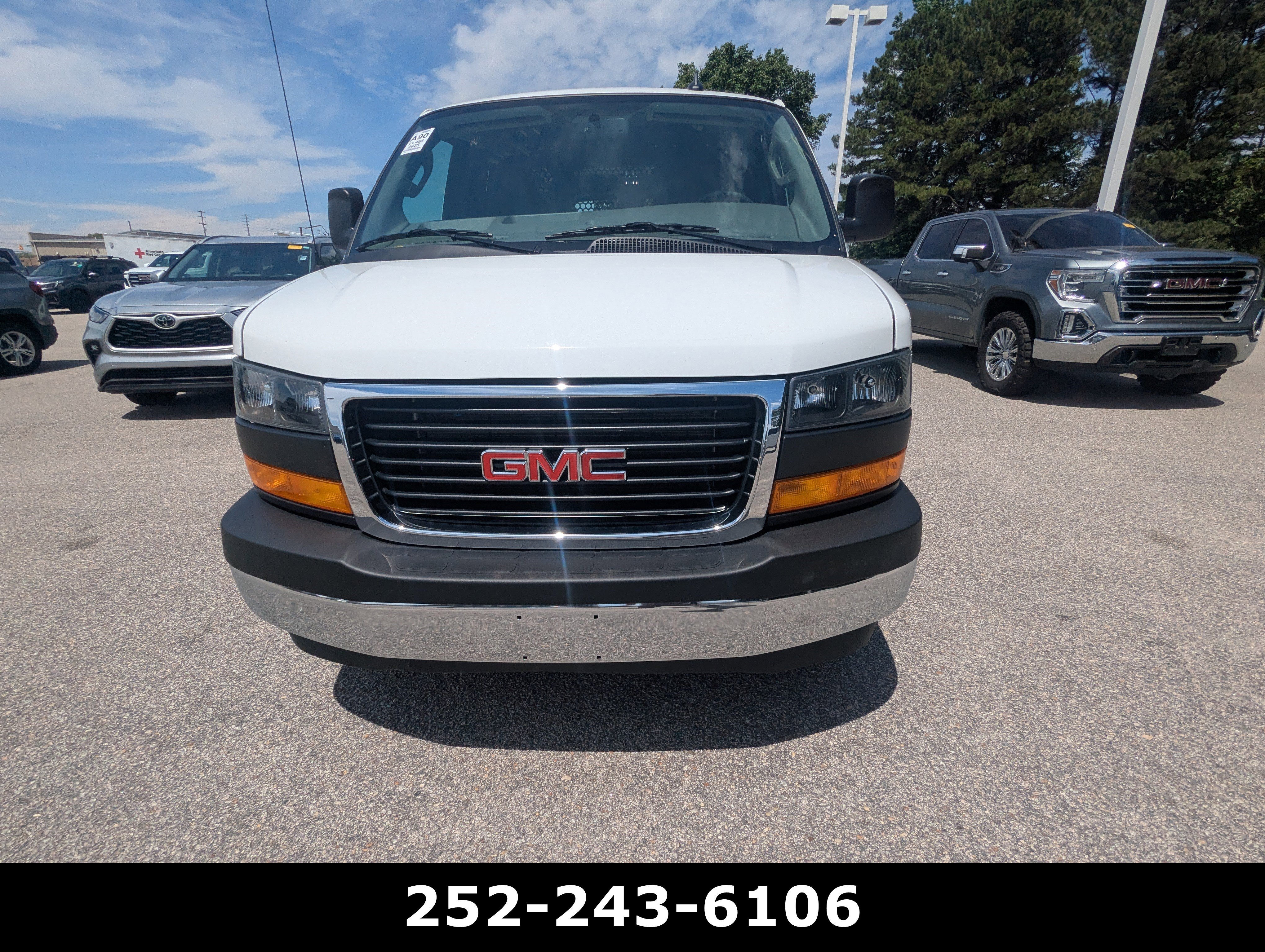 Used 2025 GMC Savana 2500 w/ Driver Convenience Package RWD image 2