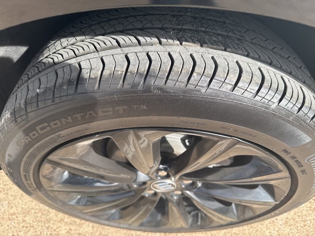 Used 2024 Buick Envista Sport Touring w/ Experience Buick Package image 3