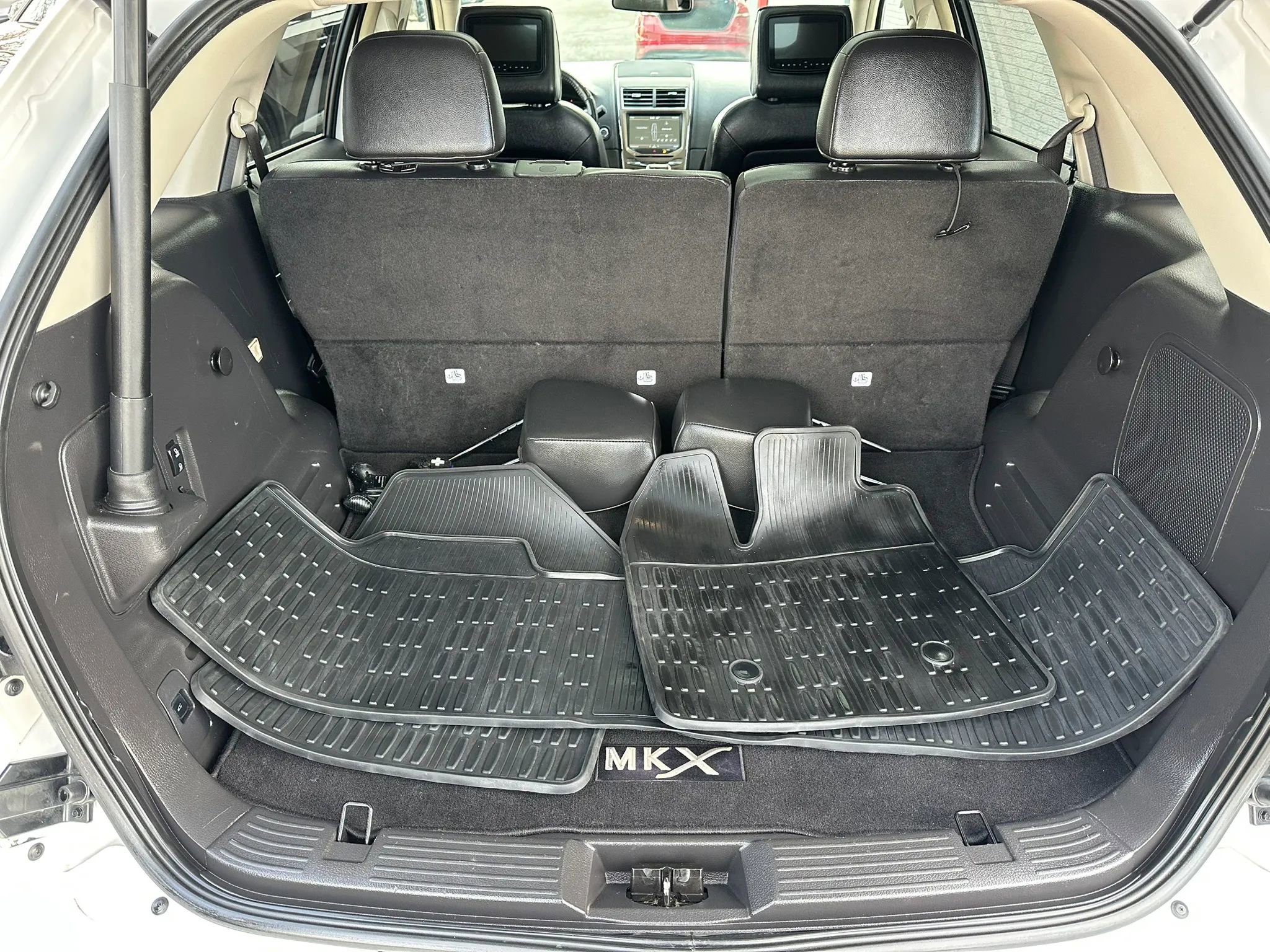 Used 2013 Lincoln MKX FWD image 19