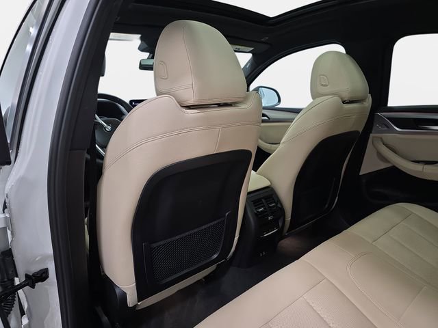 Certified 2025 BMW X4 xDrive30i AWD/4WD image 10