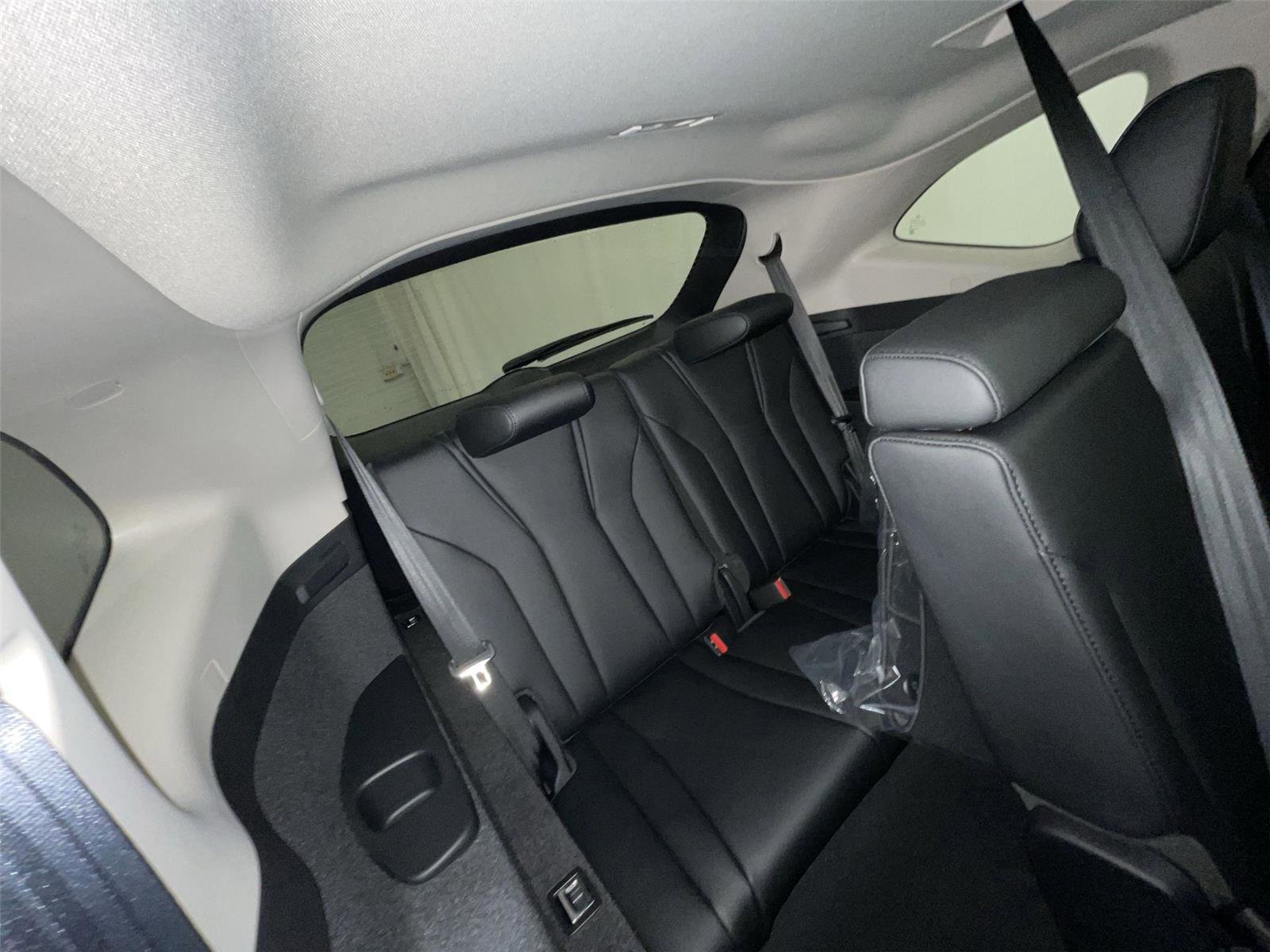 New 2026 Acura MDX SH-AWD image 24