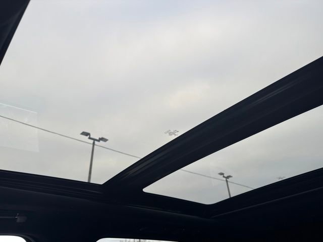 Used 2019 Lincoln Navigator Reserve image 24