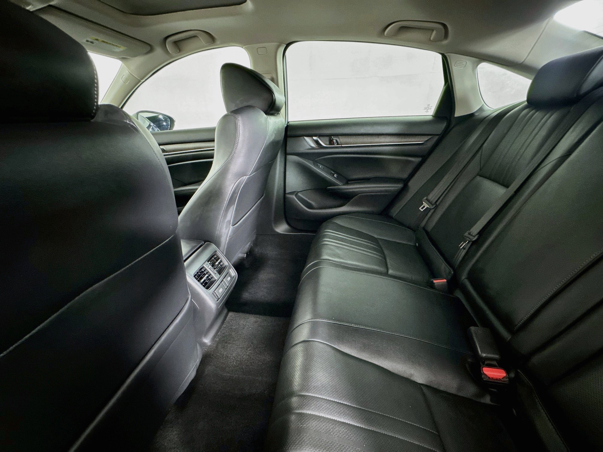 Used 2022 Honda Accord Touring image 23