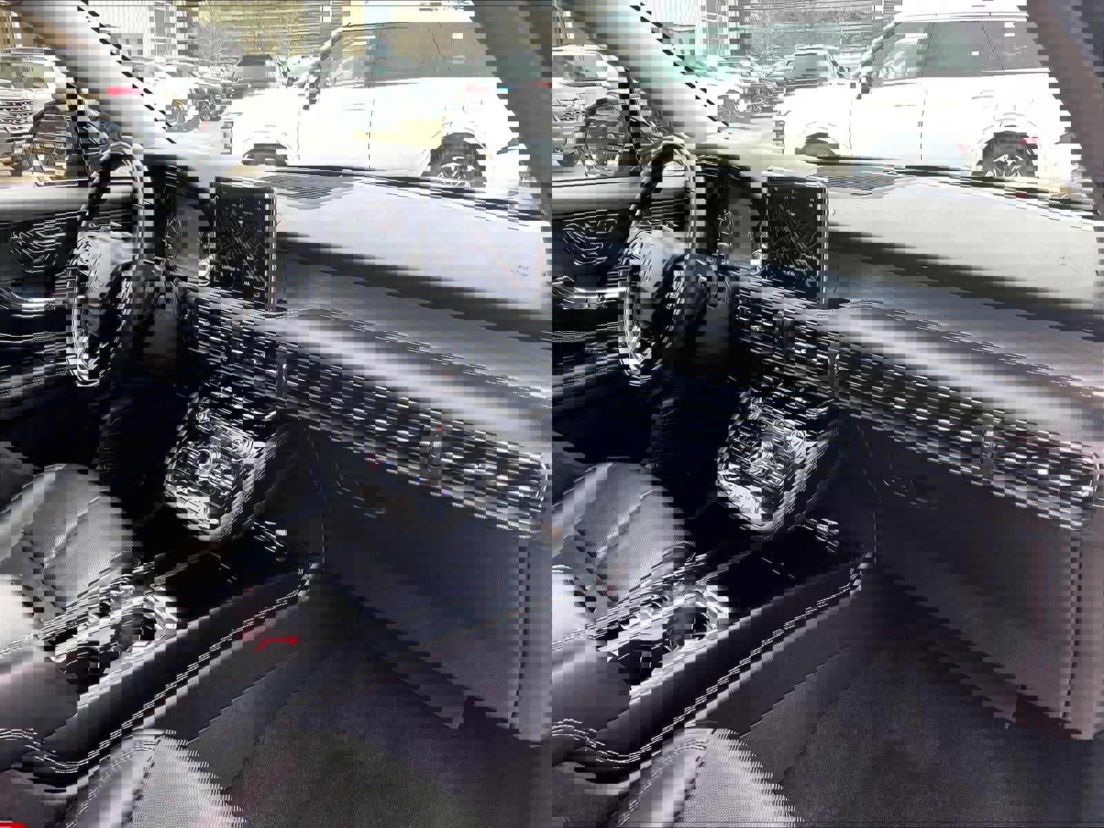 Used 2022 Lincoln Corsair AWD w/ Premium Package image 14