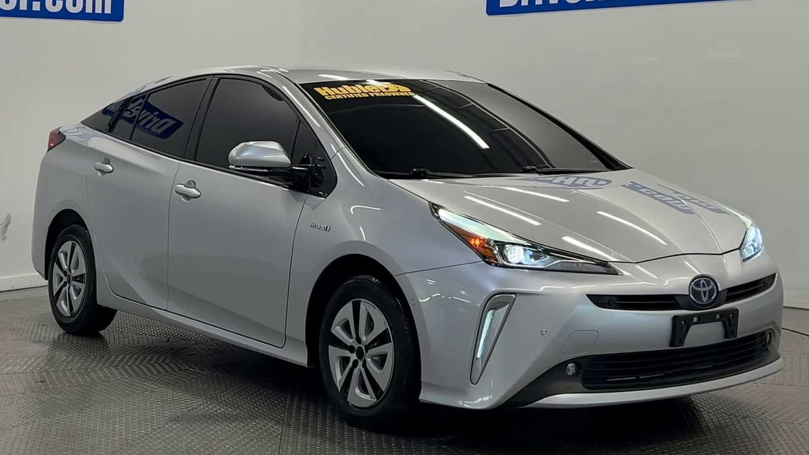 Used 2019 Toyota Prius XLE w/ Advanced Technology Package AWD/4WD image 2