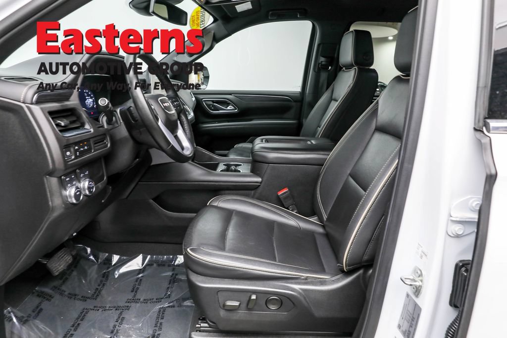 Used 2024 GMC Yukon XL SLT AWD/4WD image 14