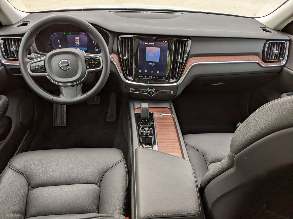 Certified 2025 Volvo V60 B5 Cross Country Plus image 12