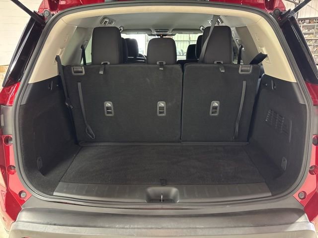 Used 2024 Nissan Pathfinder SV FWD image 8