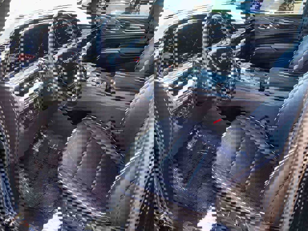 Used 2023 Cadillac Escalade ESV Sport w/ LPO, ONYX Package image 16