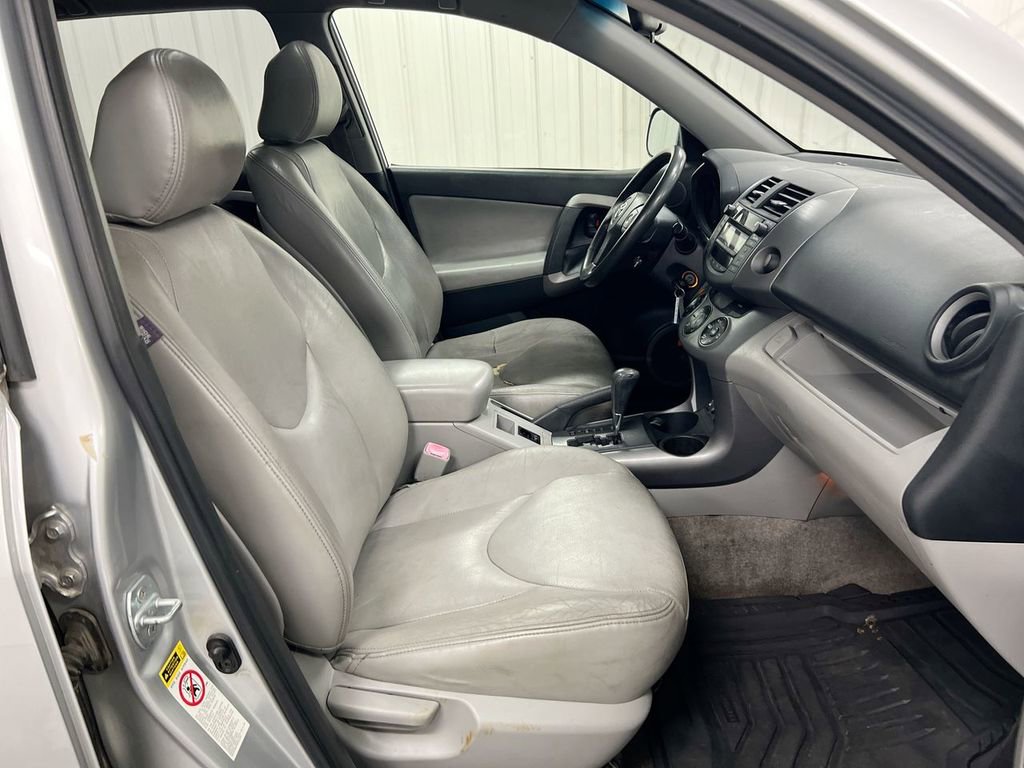Used 2007 Toyota RAV4 Limited AWD/4WD image 21
