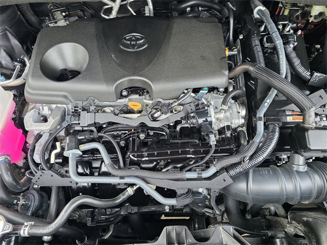 Used 2025 Toyota Sienna XLE image 23