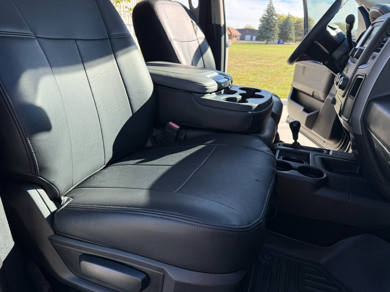 Used 2018 RAM 2500 Tradesman w/ Chrome Appearance Group image 24