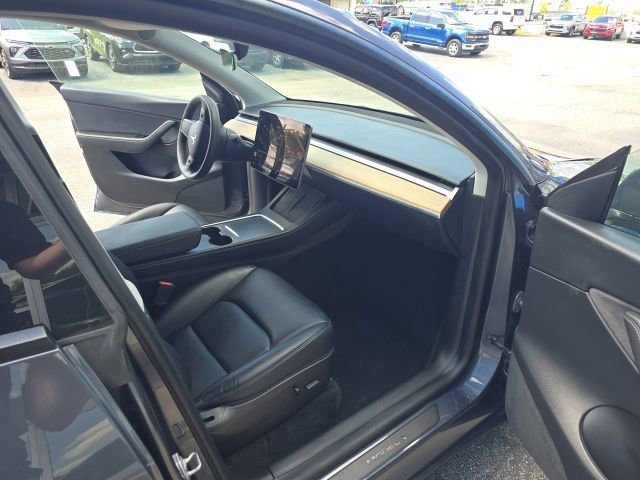 Used 2022 Tesla Model Y Performance image 41