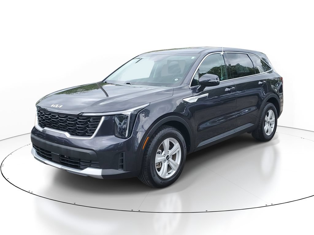 Certified 2025 Kia Sorento LX FWD image 3