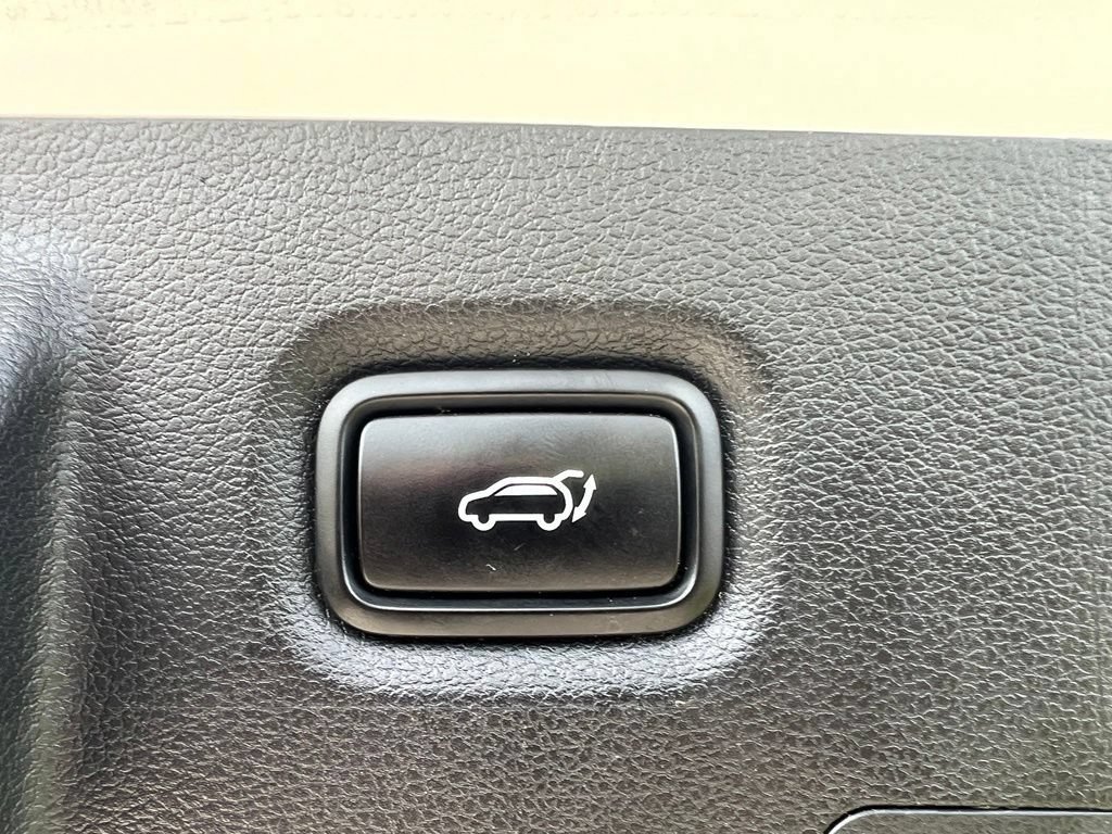 Used 2019 Hyundai Santa Fe SEL AWD/4WD image 15