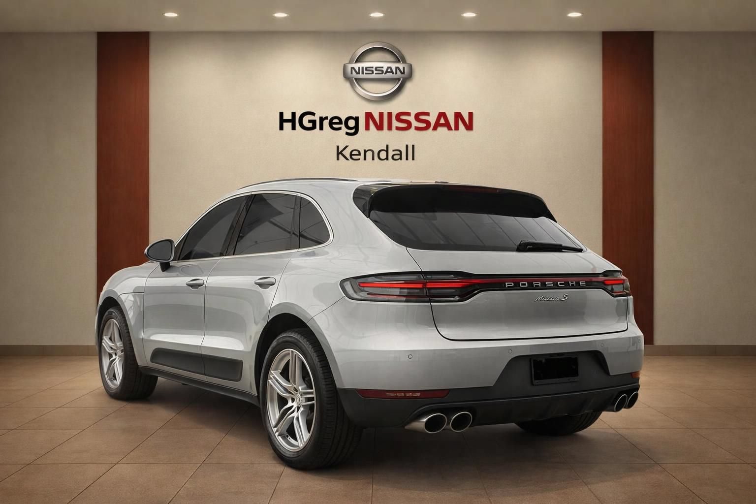 Used 2020 Porsche Macan S AWD/4WD image 4