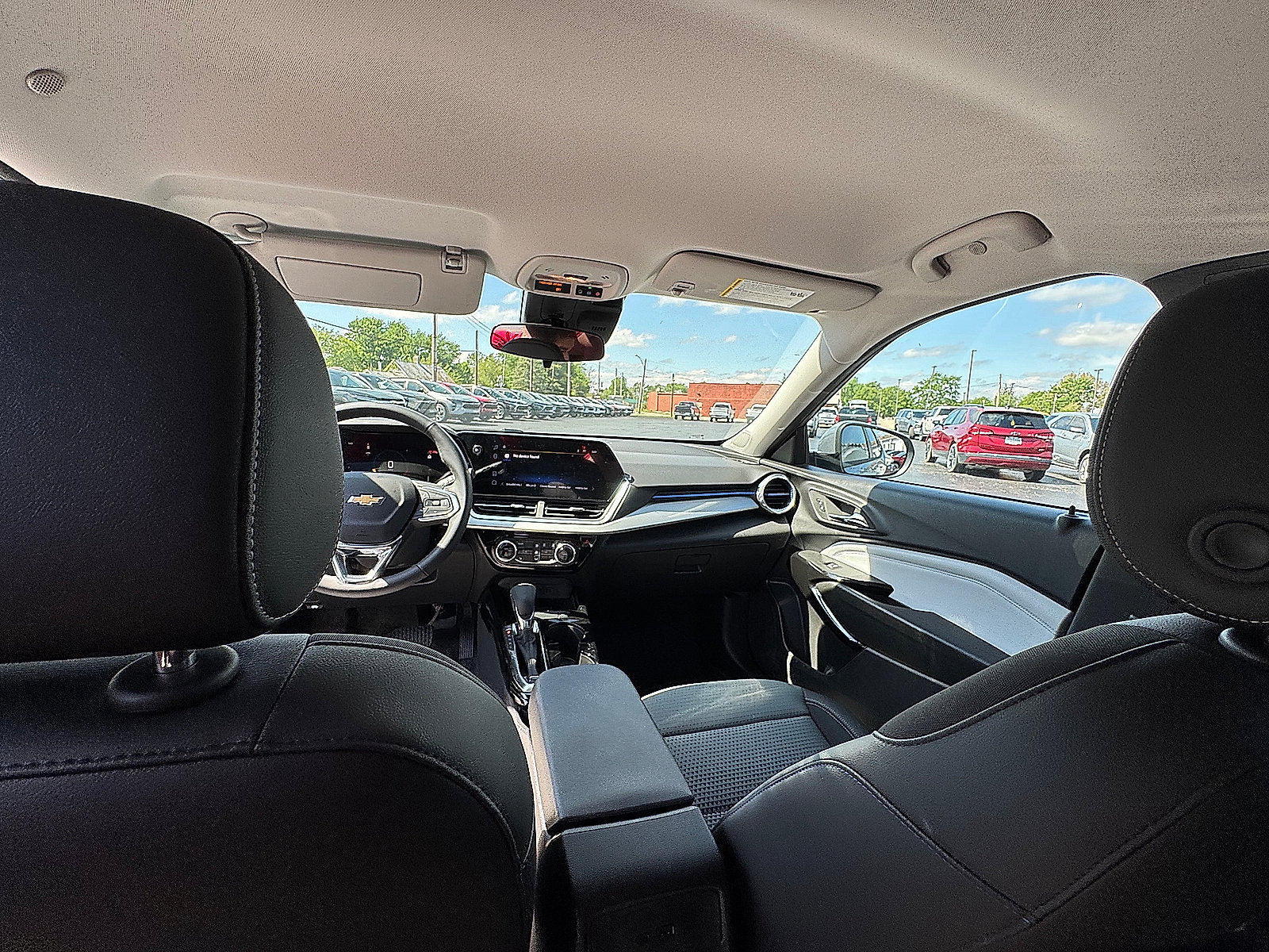 New 2026 Chevrolet Trax LT w/ Driver Confidence Package FWD image 15