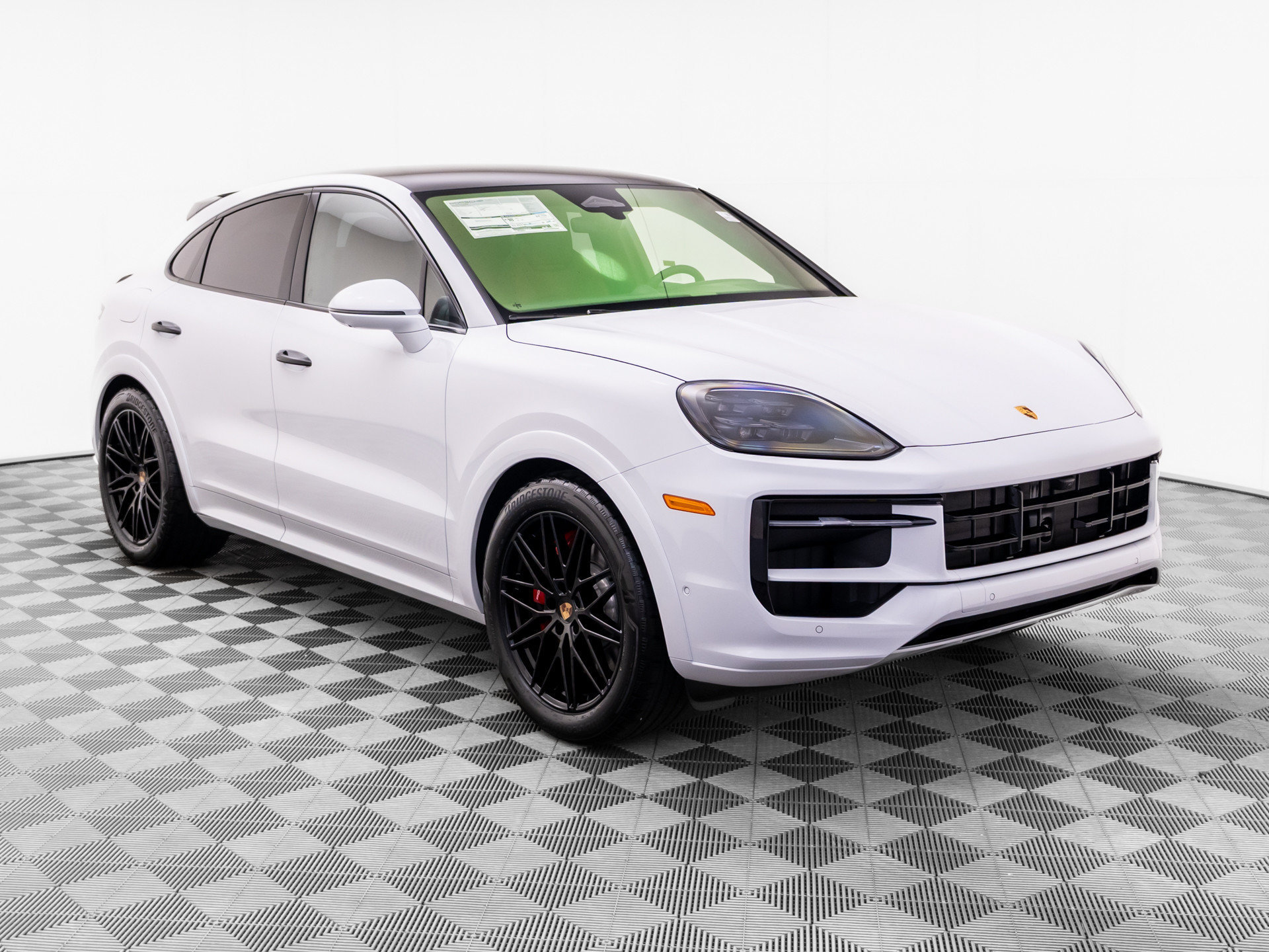 New 2026 Porsche Cayenne GTS AWD/4WD image 6