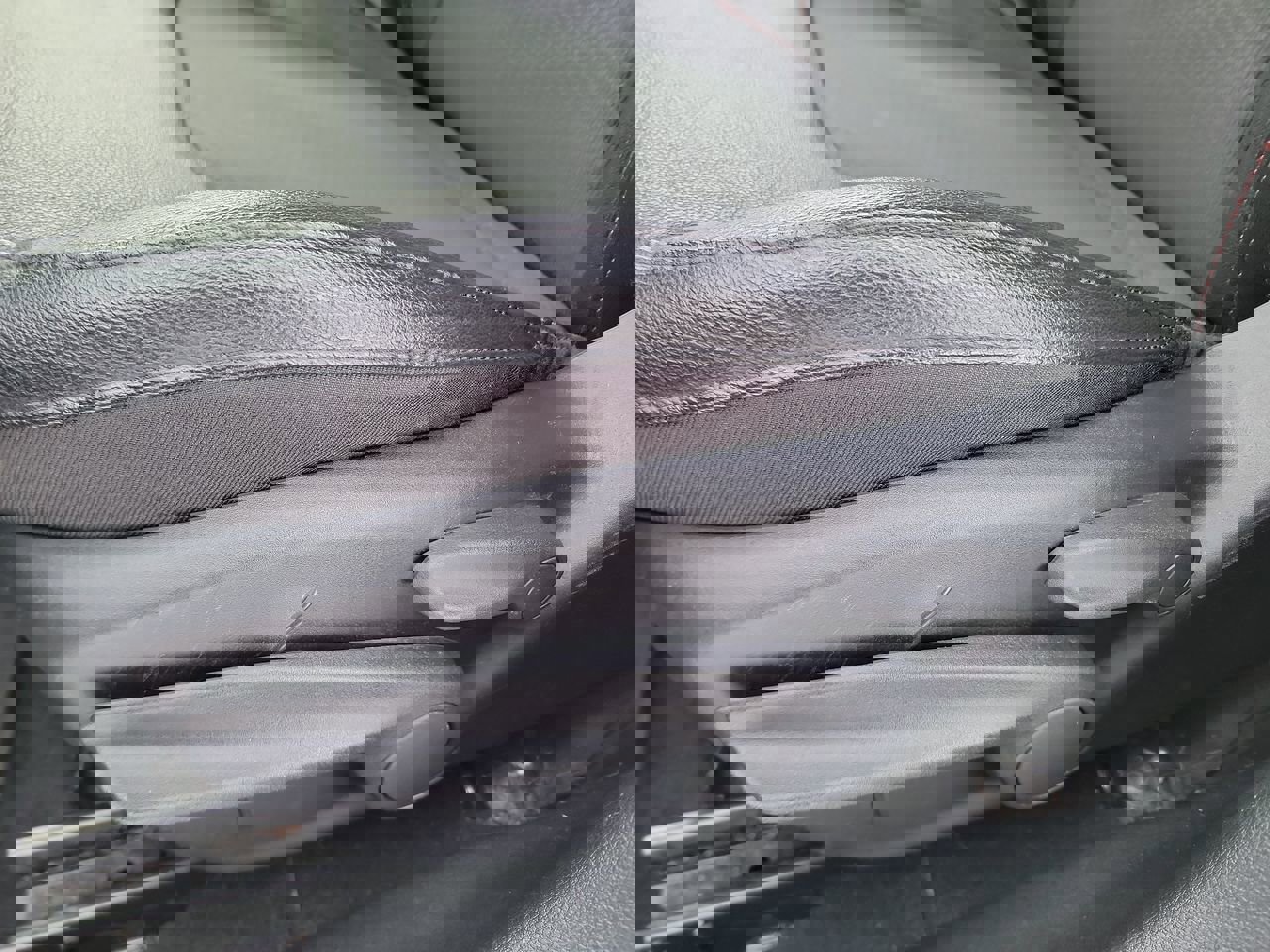 Used 2024 Jeep Compass Trailhawk image 12