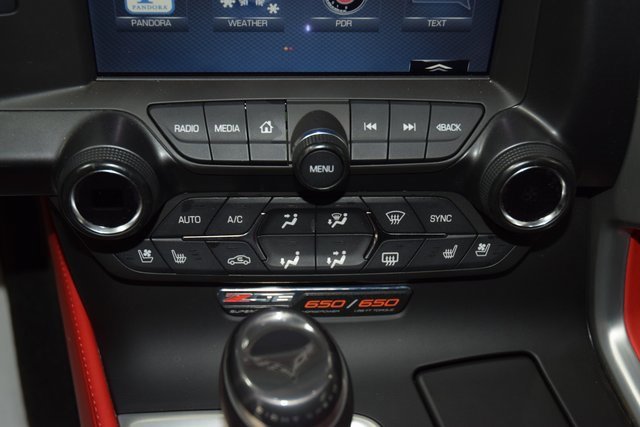 Used 2015 Chevrolet Corvette Z06 w/ 3LZ Preferred Equipment Group image 31