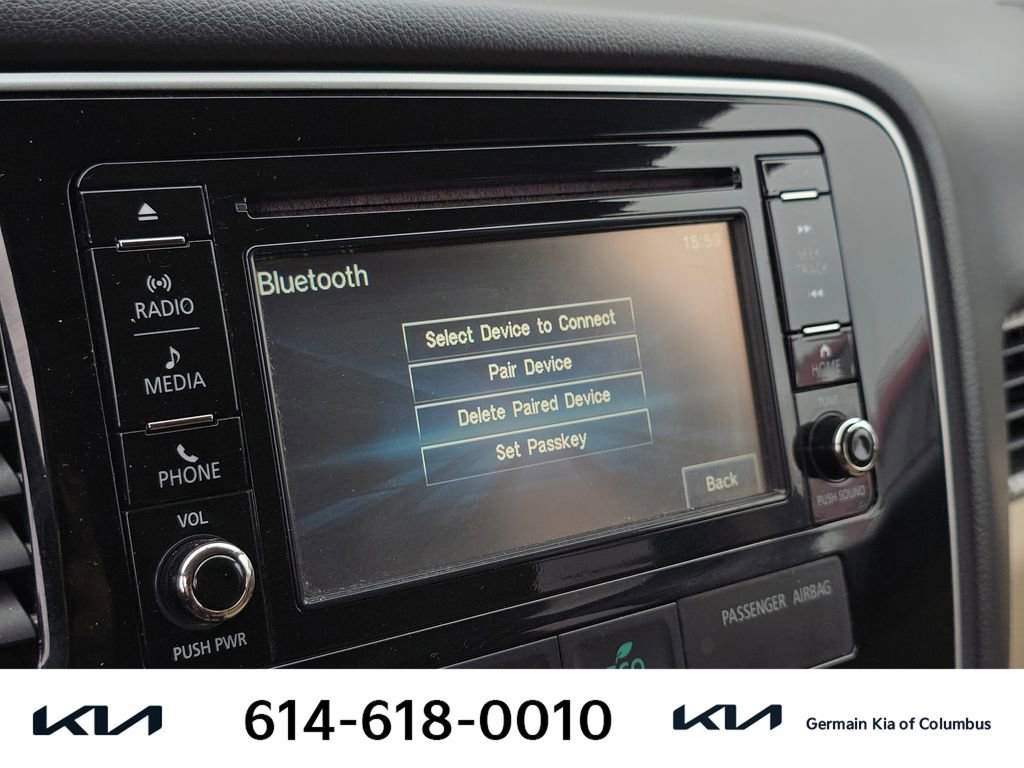 Used 2016 Mitsubishi Outlander SE image 28