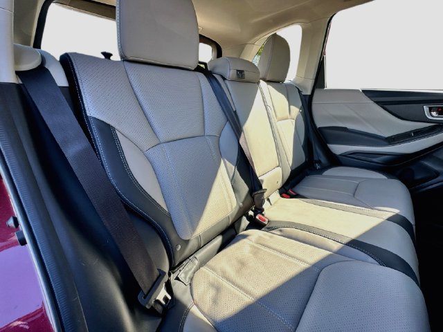 Used 2024 Subaru Forester Limited AWD/4WD image 31