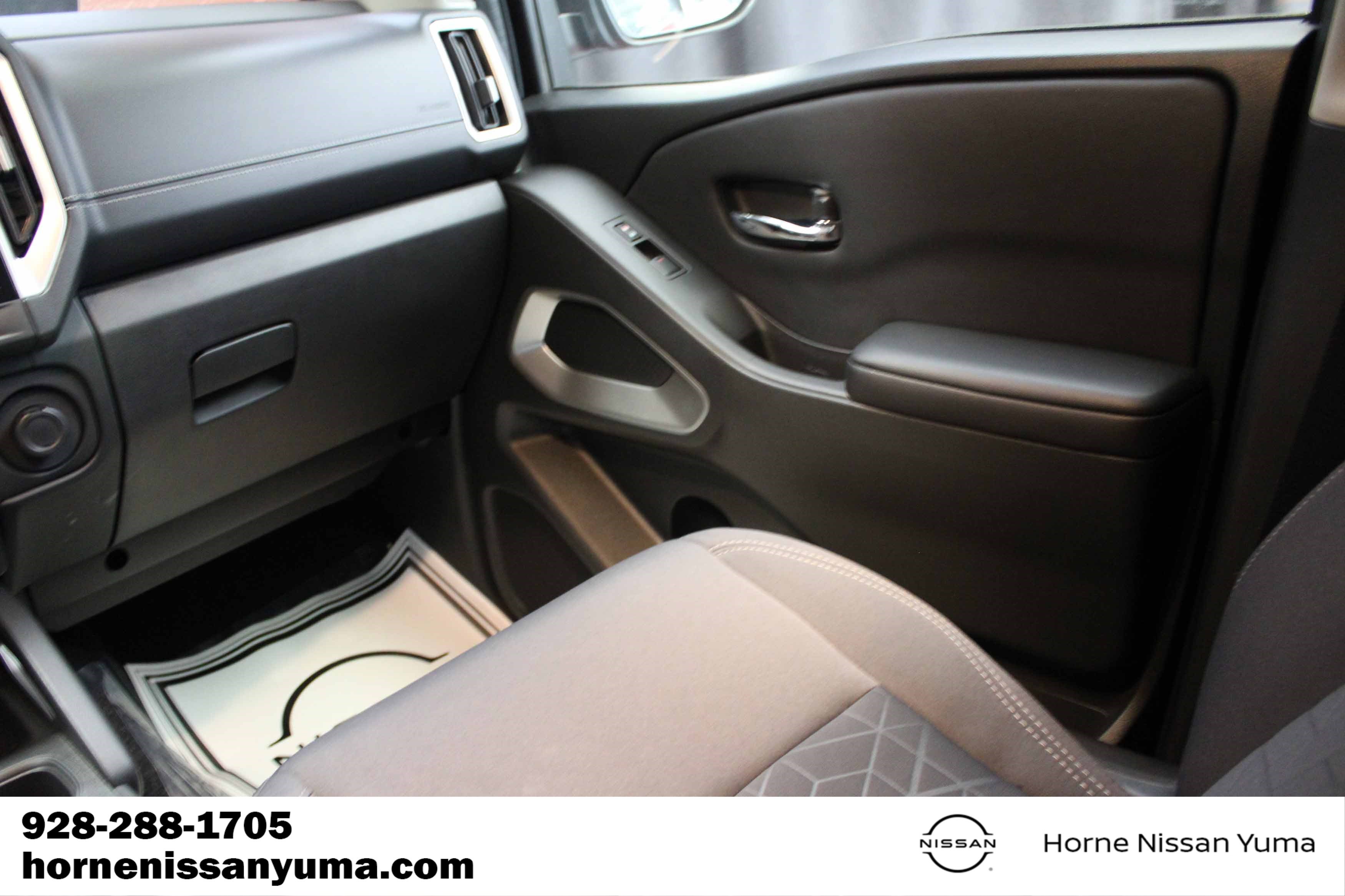 Certified 2025 Nissan Frontier SV RWD image 11