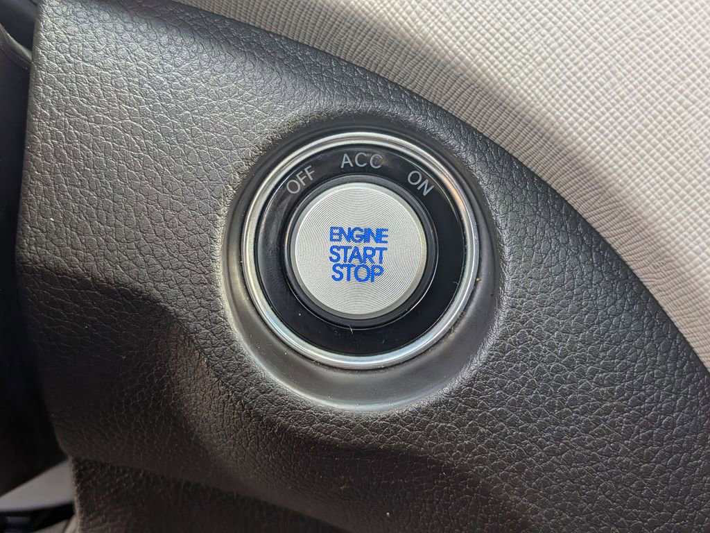 Used 2017 Hyundai Santa Fe Limited w/ Cargo Package image 26