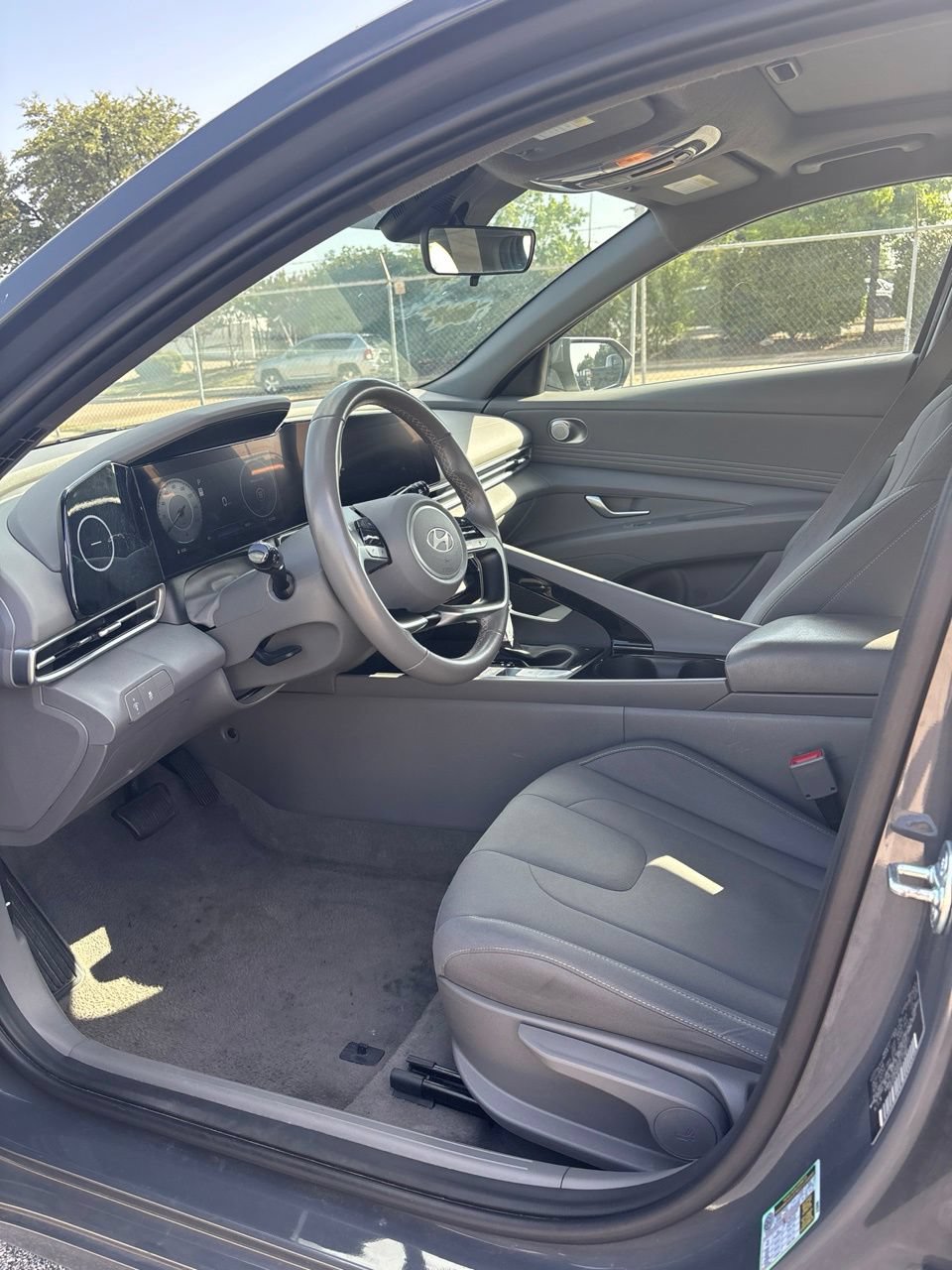 Used 2025 Hyundai Elantra SEL FWD image 6
