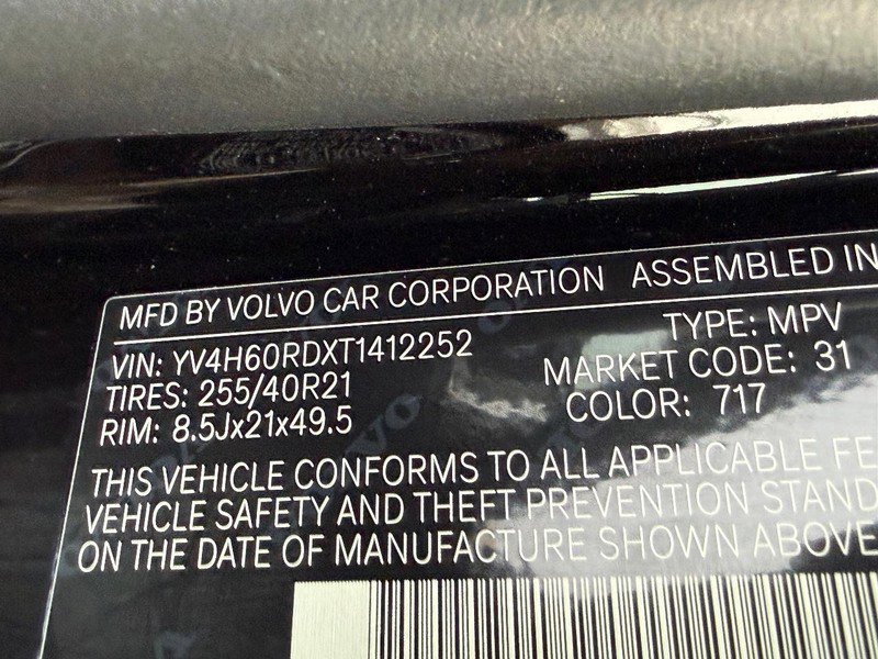 New 2026 Volvo XC60 T8 Ultra w/ Climate Package AWD/4WD image 16