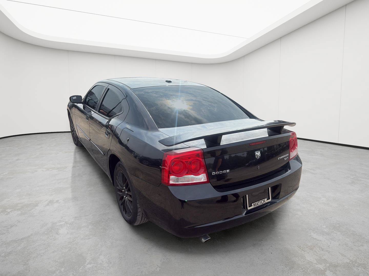 Used 2010 Dodge Charger SXT RWD image 6