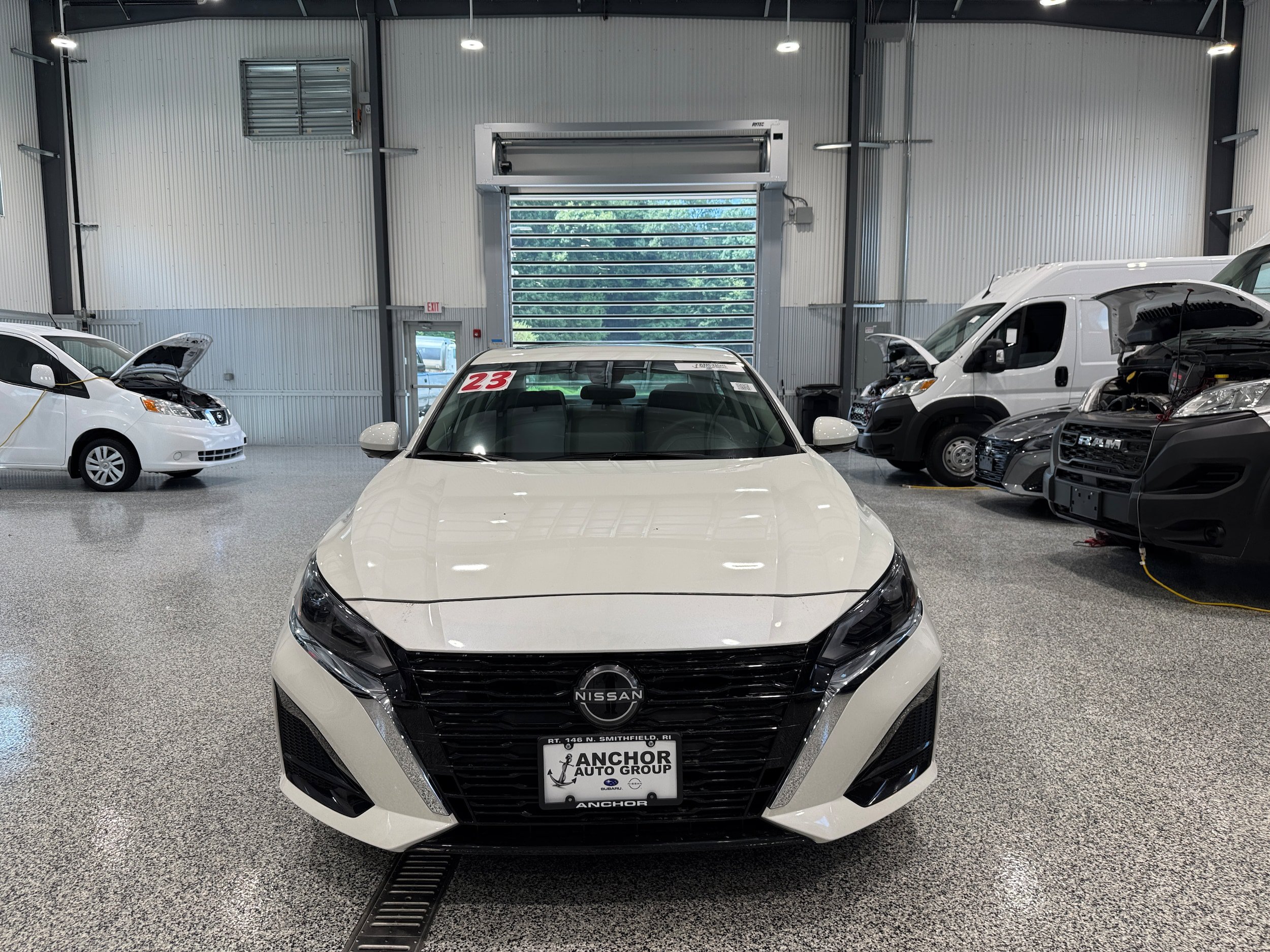 Used 2023 Nissan Altima 2.5 SL FWD image 2