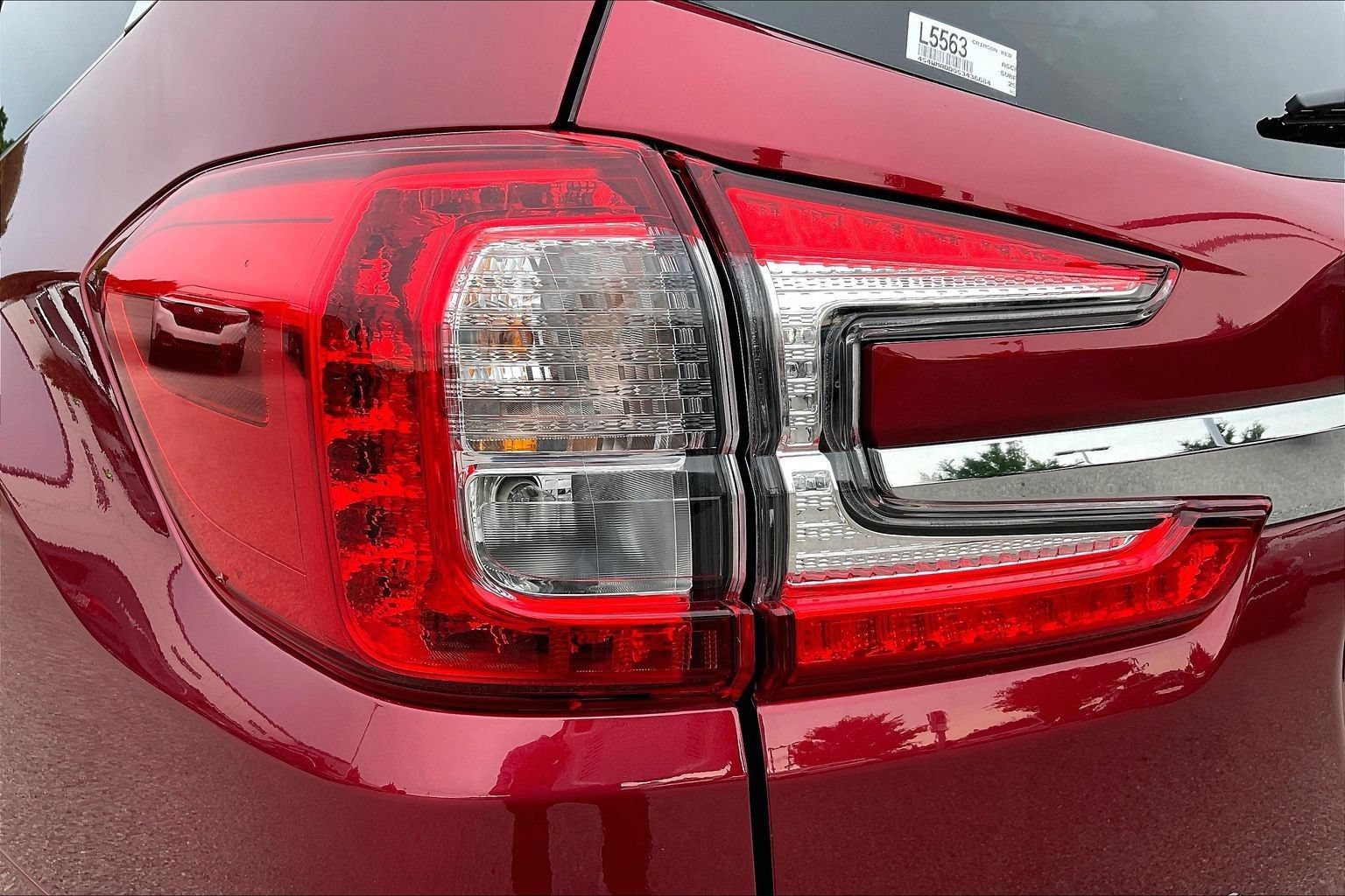 Certified 2025 Subaru Ascent Premium AWD/4WD image 31