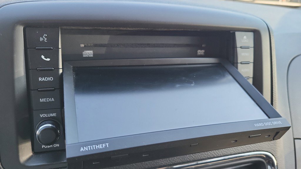 Used 2018 Dodge Grand Caravan SE image 30