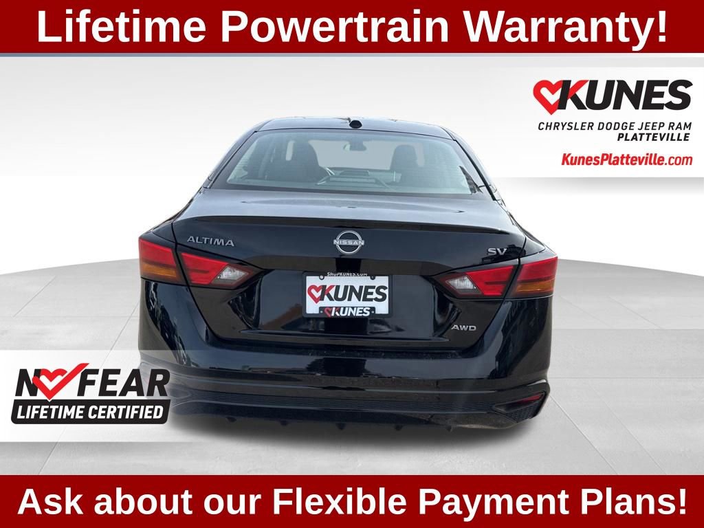 Used 2024 Nissan Altima 2.5 SV AWD/4WD image 8