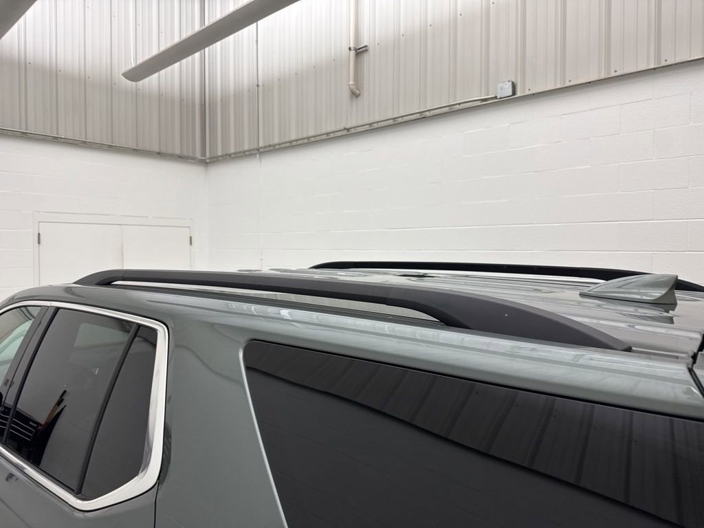 Used 2022 Chevrolet Traverse LT image 18