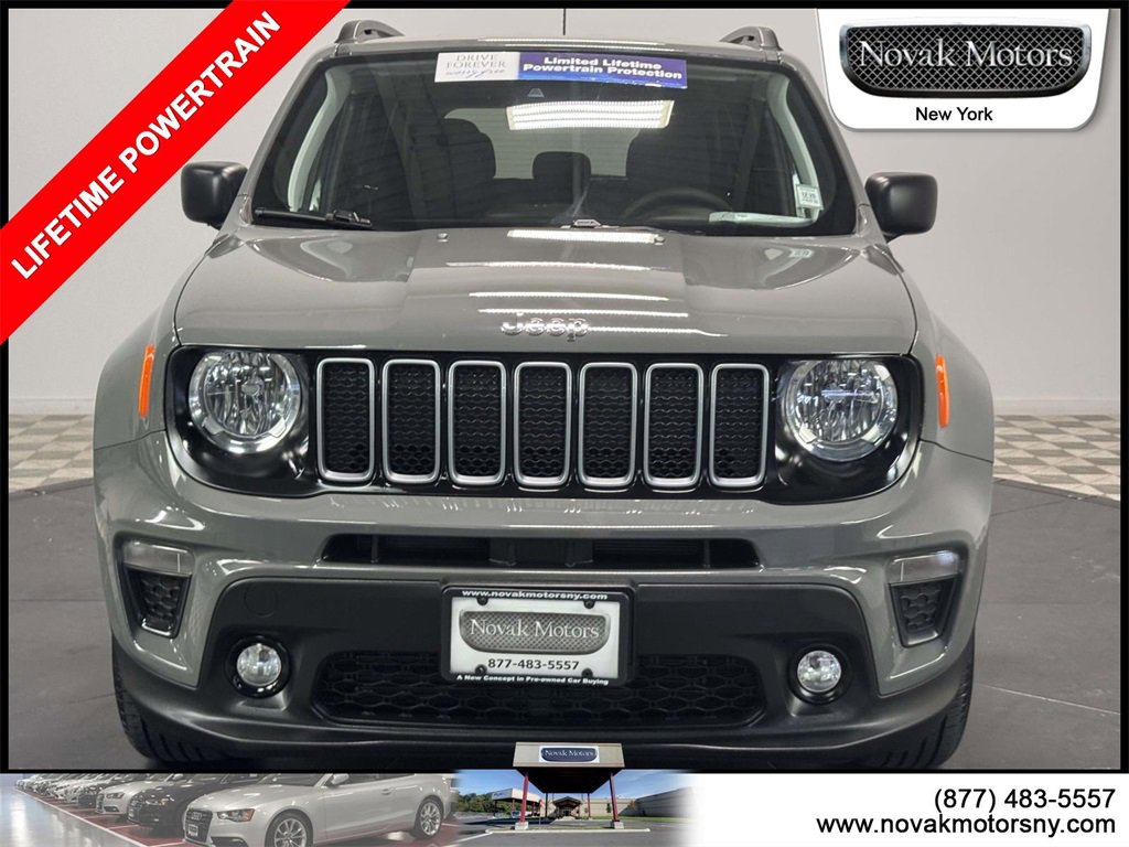 Used 2022 Jeep Renegade Latitude image 2