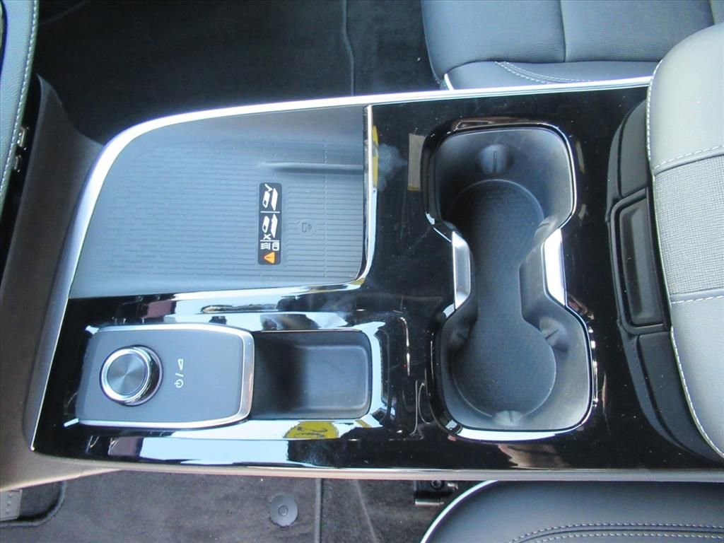 Used 2026 Buick Enclave Preferred image 17