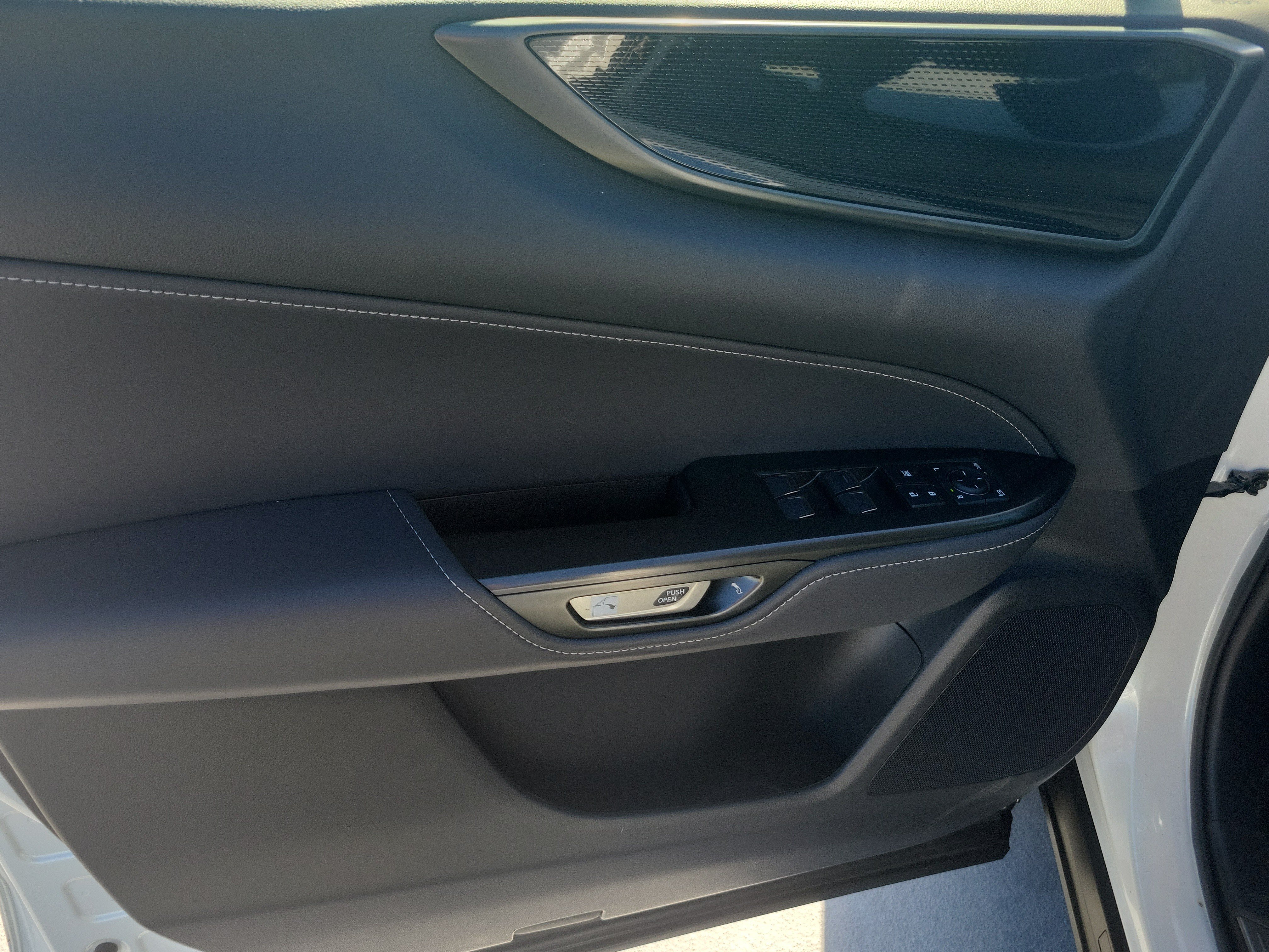 Used 2024 Lexus NX 250 FWD w/ Towing Package (2000 Lbs) image 19