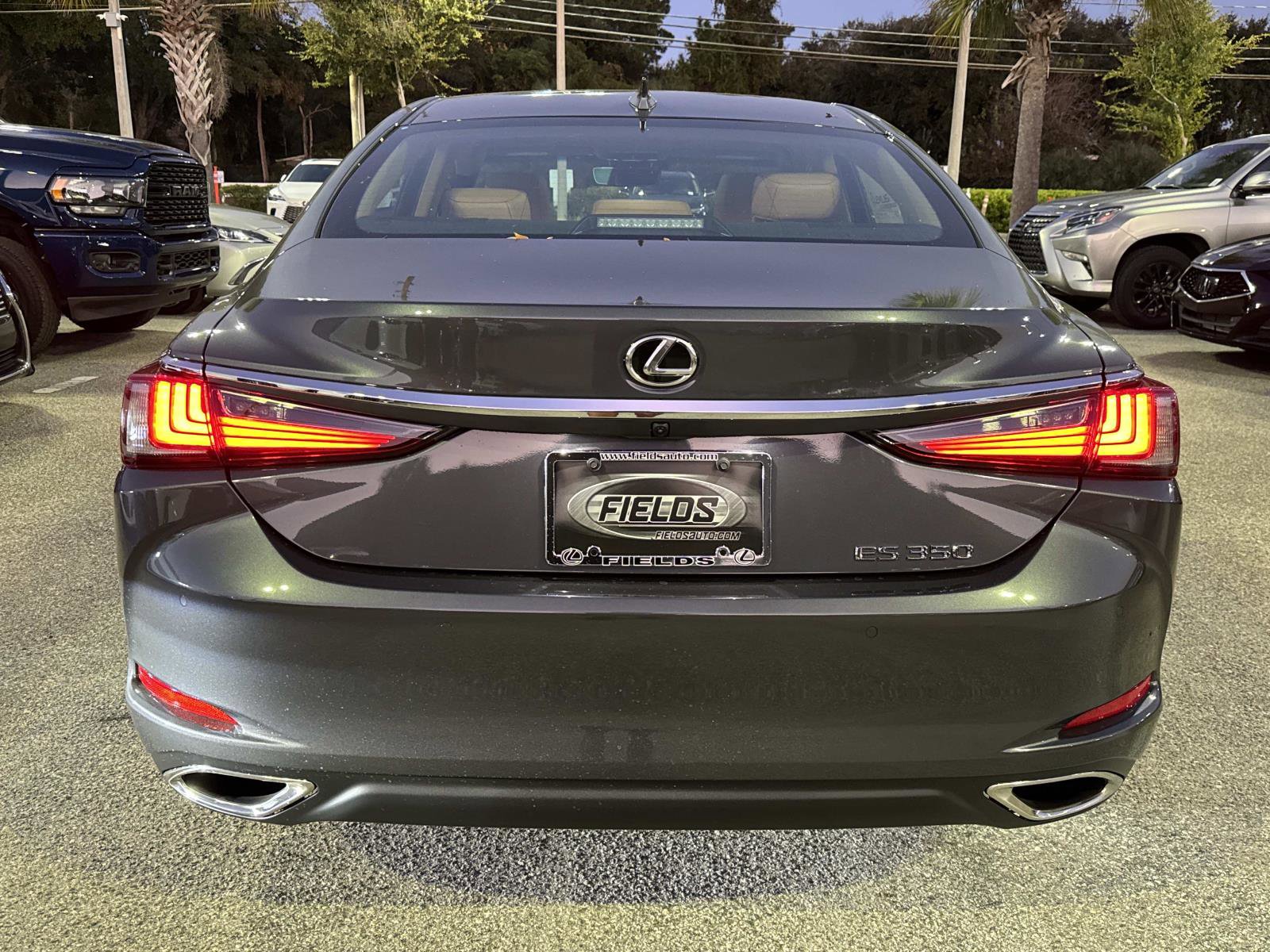 New 2025 Lexus ES 350 w/ Premium Package image 4