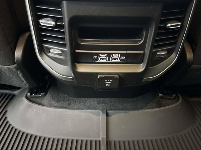 New 2026 RAM 1500 4x4 Crew Cab image 7