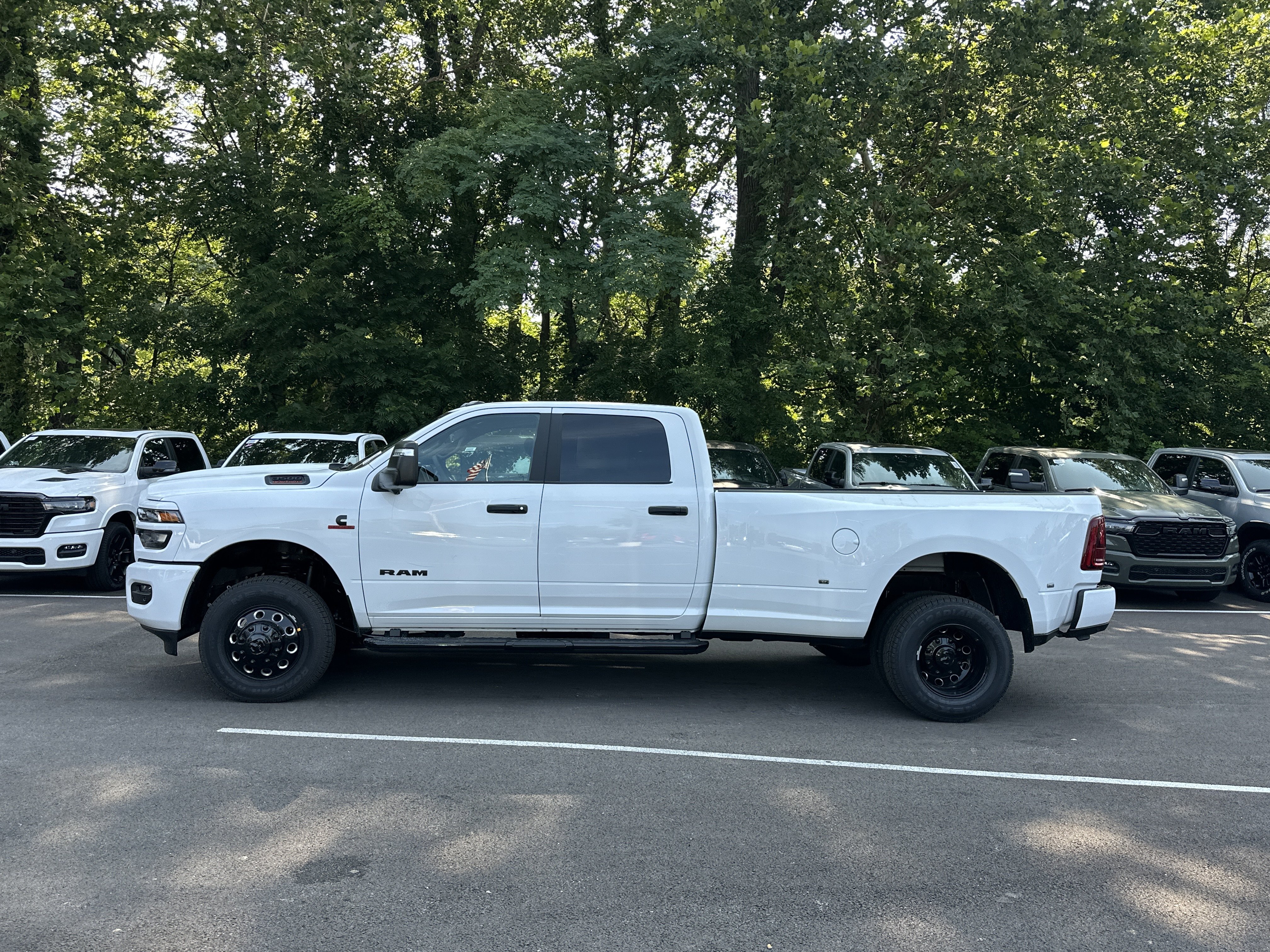 New 2026 RAM 3500 Big Horn AWD/4WD image 26