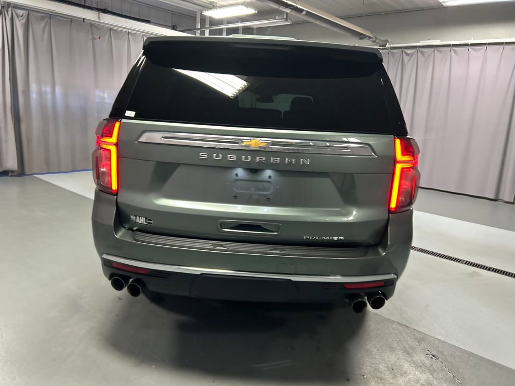 Used 2023 Chevrolet Suburban Premier image 6
