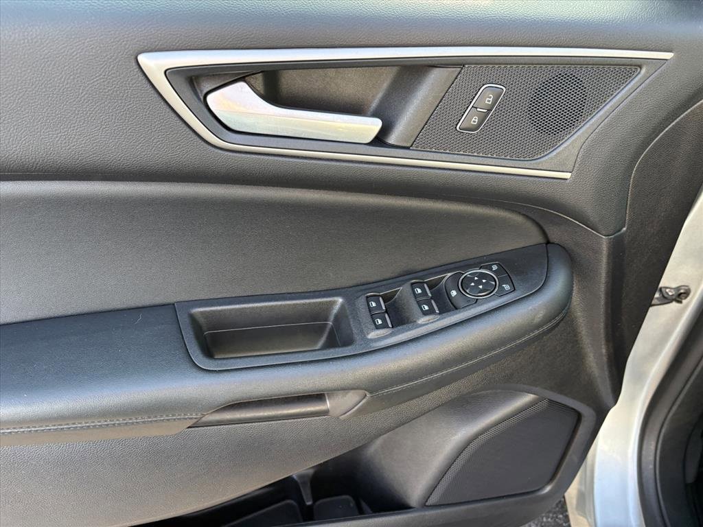 Used 2021 Ford Edge SEL w/ Convenience Package image 22