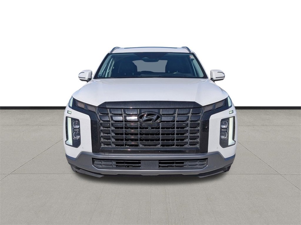 Used 2023 Hyundai Palisade Limited w/ Cargo Package image 2