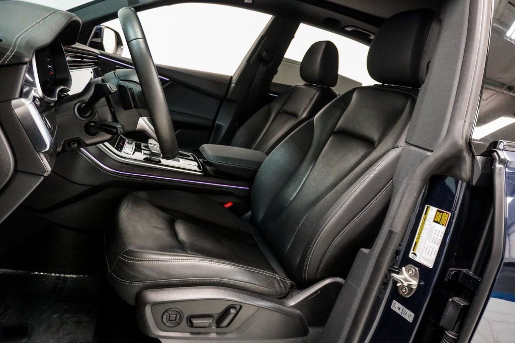 Used 2023 Audi Q8 Prestige w/ Prestige Package image 6