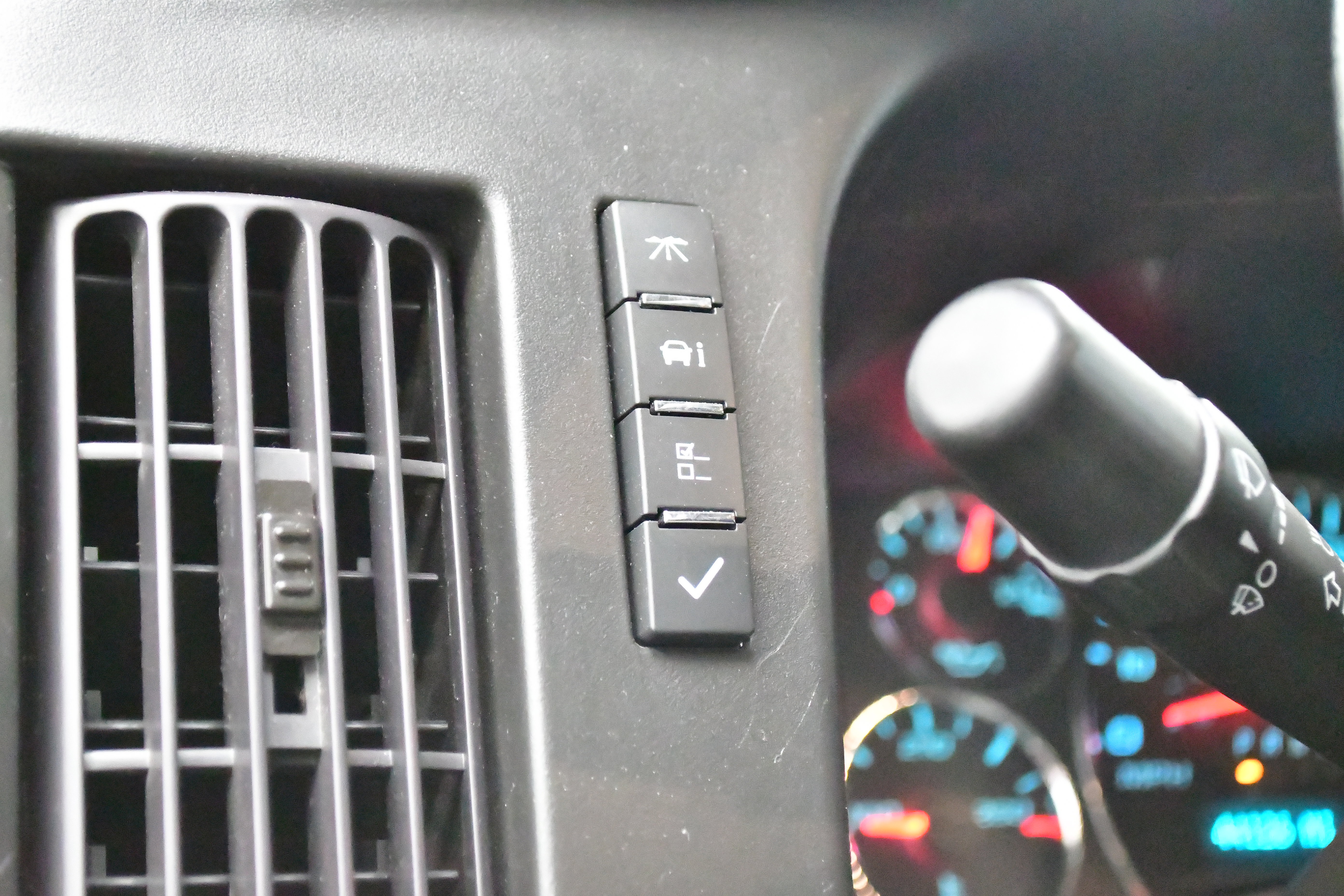 Used 2023 Chevrolet Express 3500 LT w/ LT Preferred Equipment Group RWD image 18