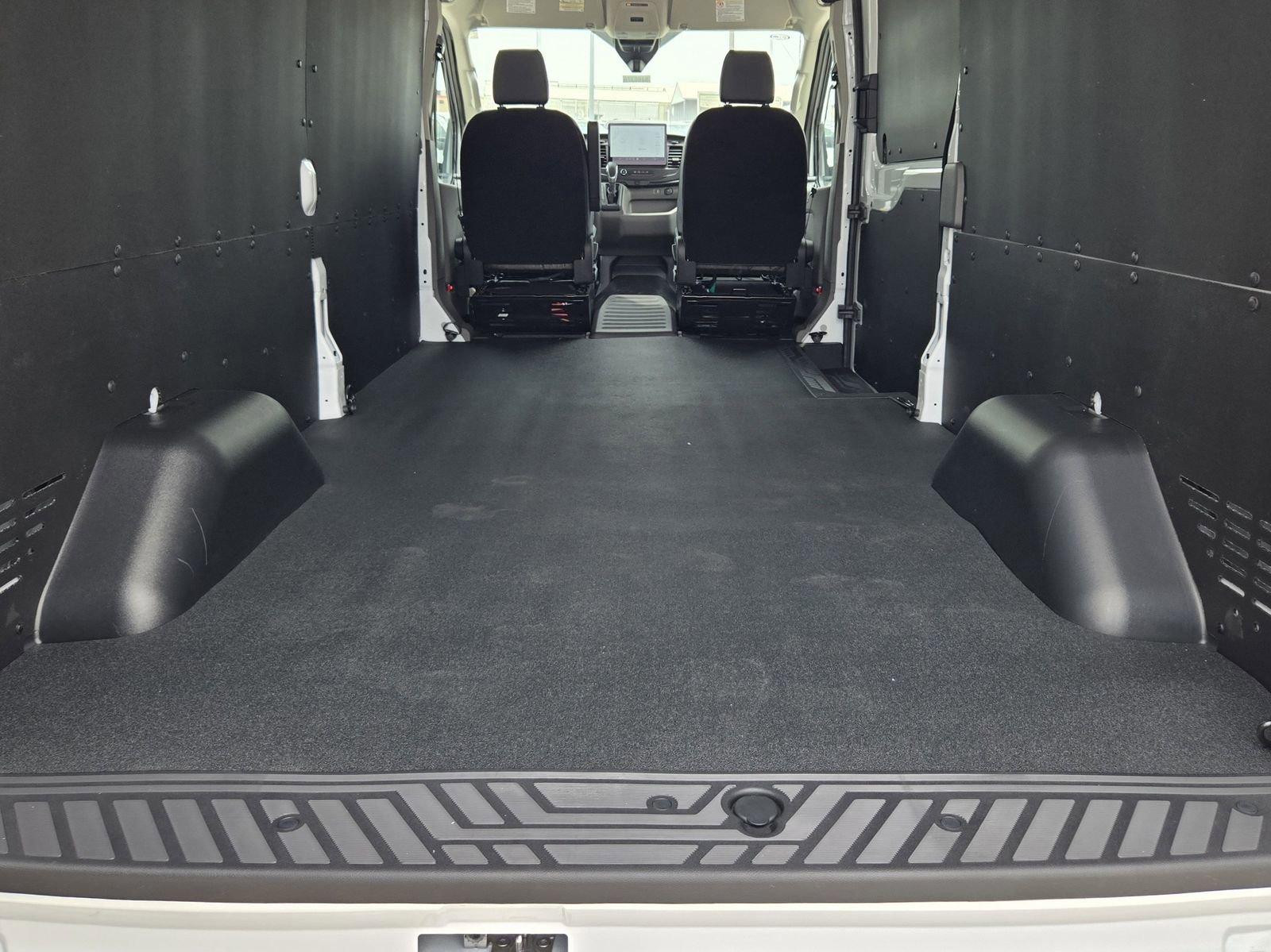 New 2026 Ford Transit 250 148 Medium Roof RWD image 31