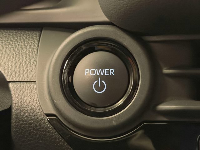 Used 2025 Toyota Crown Signia AWD/4WD image 30